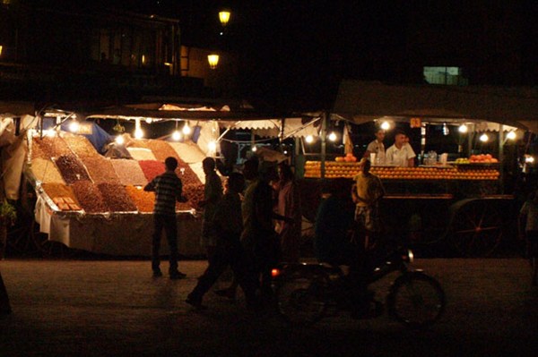 Фото 163 "Апельсиновые" лавки на колесах